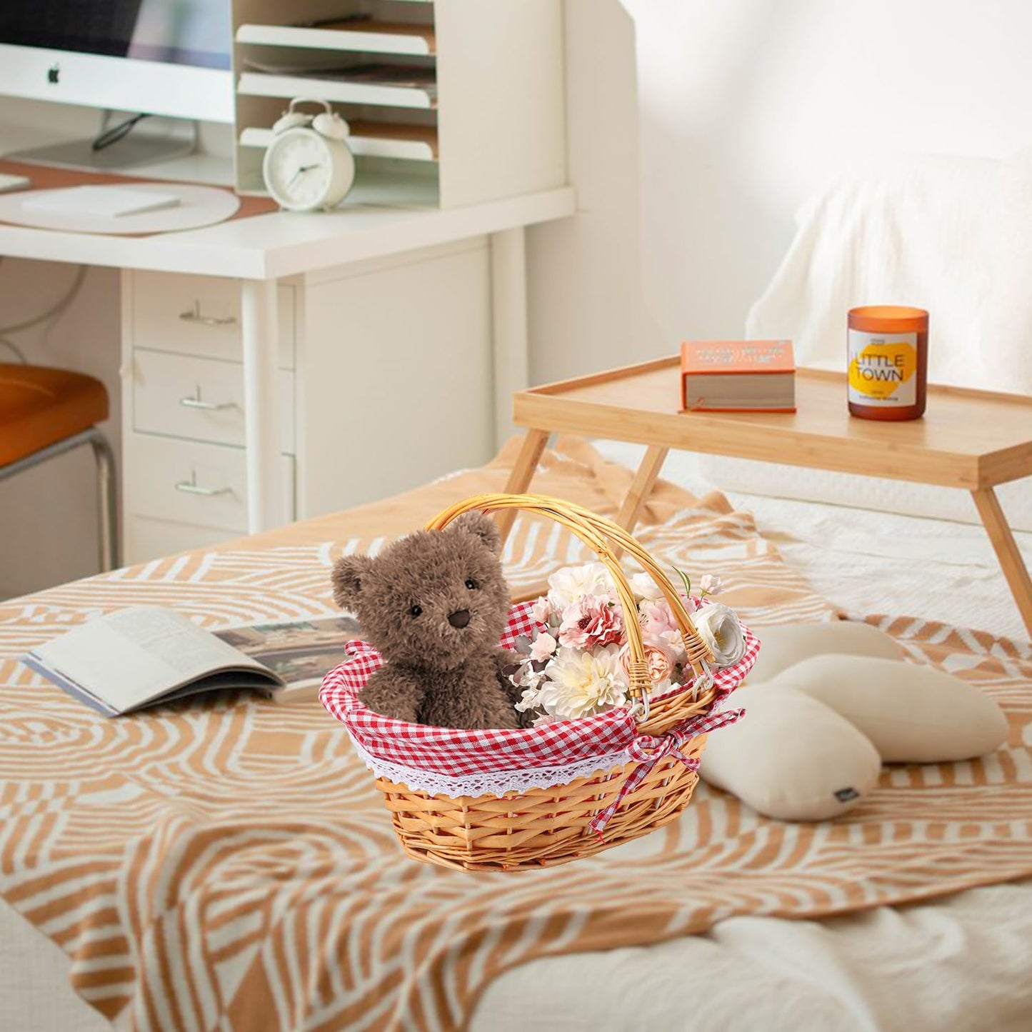 2 Pack 12.6 Inch Natural Wicker Basket with Checkered Lining, Oval Wicker Woven Basket with Handle, Willow Woven Picnic Baskets for Picnic, Camping, Party(Small)