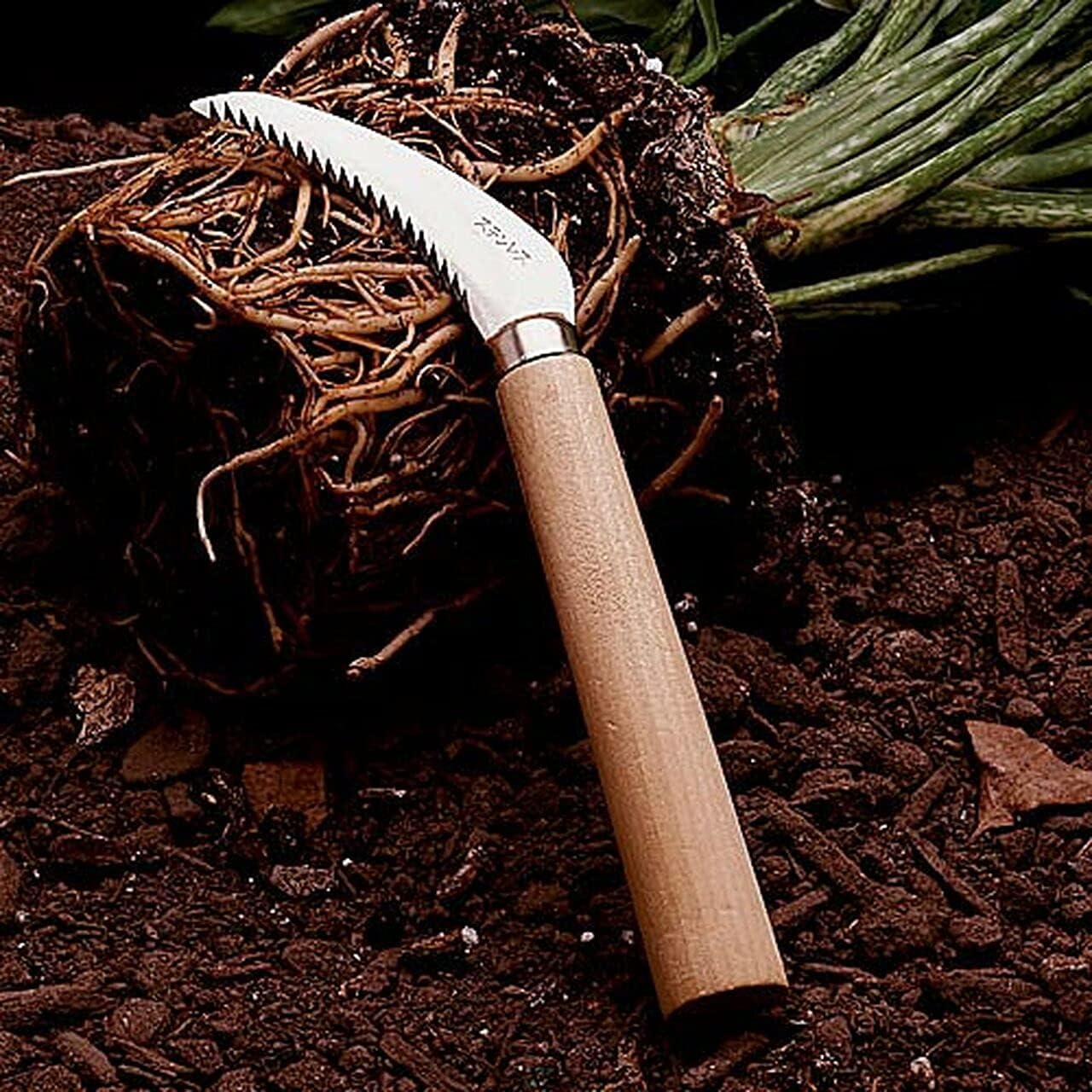 Kings County Tools Japanese Root Cutter and Weeder | 30-Degree Cutting Angle | 2-3/4" Stainless Steel Serrated Blade | Wooden Handle | 9” Length | Easy to Use Garden Tool