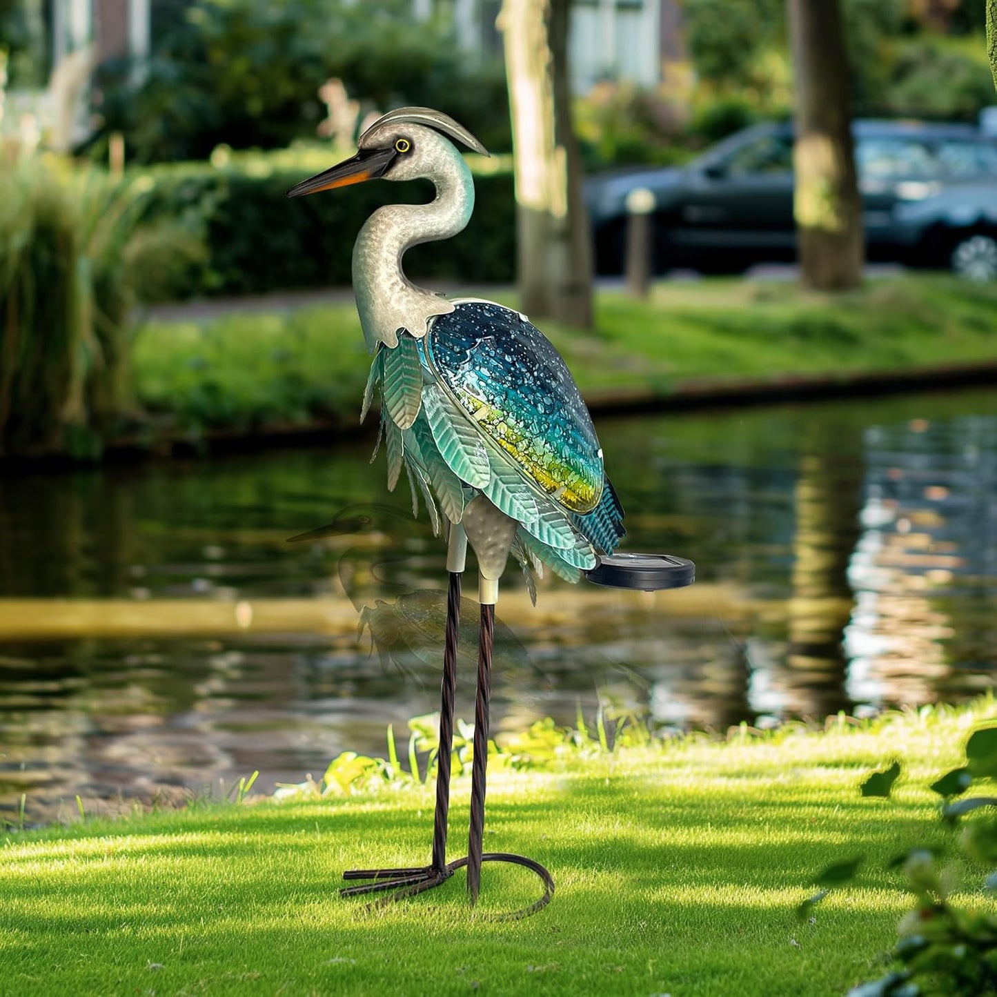 HONGLAND Solar Heron Metal Crane Statue Garden Heron Sculpture, Glass Outdoor Crane Yard Art Coastal Ocean Bird Decor 24 Inch Lawn Ornament for Backyard Porch Patio Decor(Green)