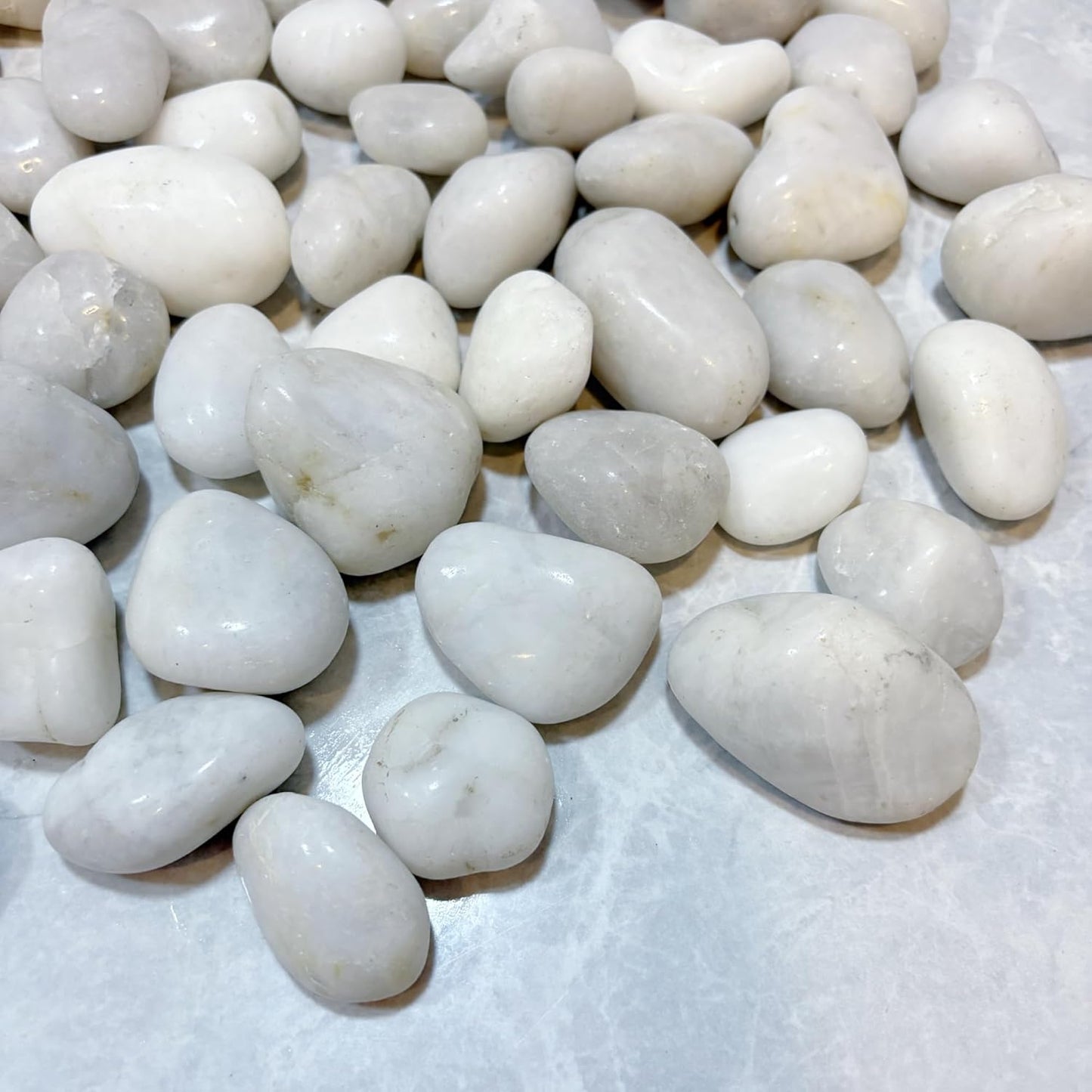 40lbs River Rocks, 1-2Inch Decorative Ornamental Natural Pebbles for Garden Couryard Landscaping Stones, Gravel Filler for Fish Tank,Vases,Home Decor,Aquariums,Animal Habitat, White