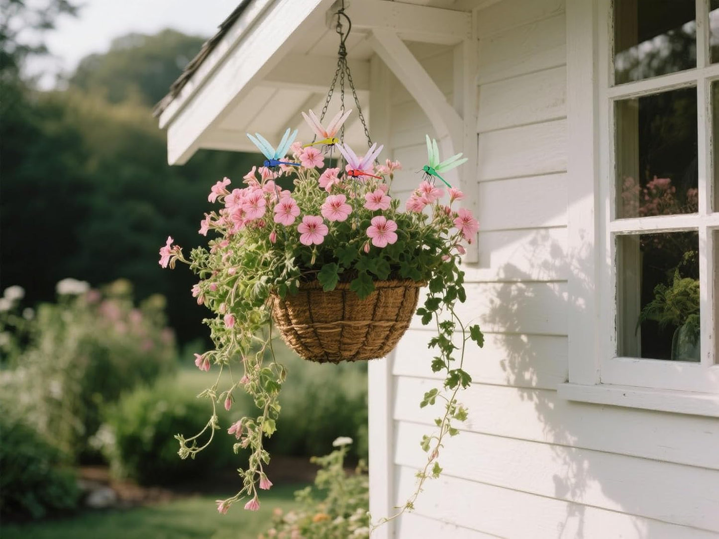 8 PCS Fake Dragonfly Clips，3D Outdoor Simulation Dragonfly Decoration Clip, Suitable for Outdoor Garden and Courtyard Decoration, Decorating Terrace Plants and Flowers, Decorating Hats and Clothes