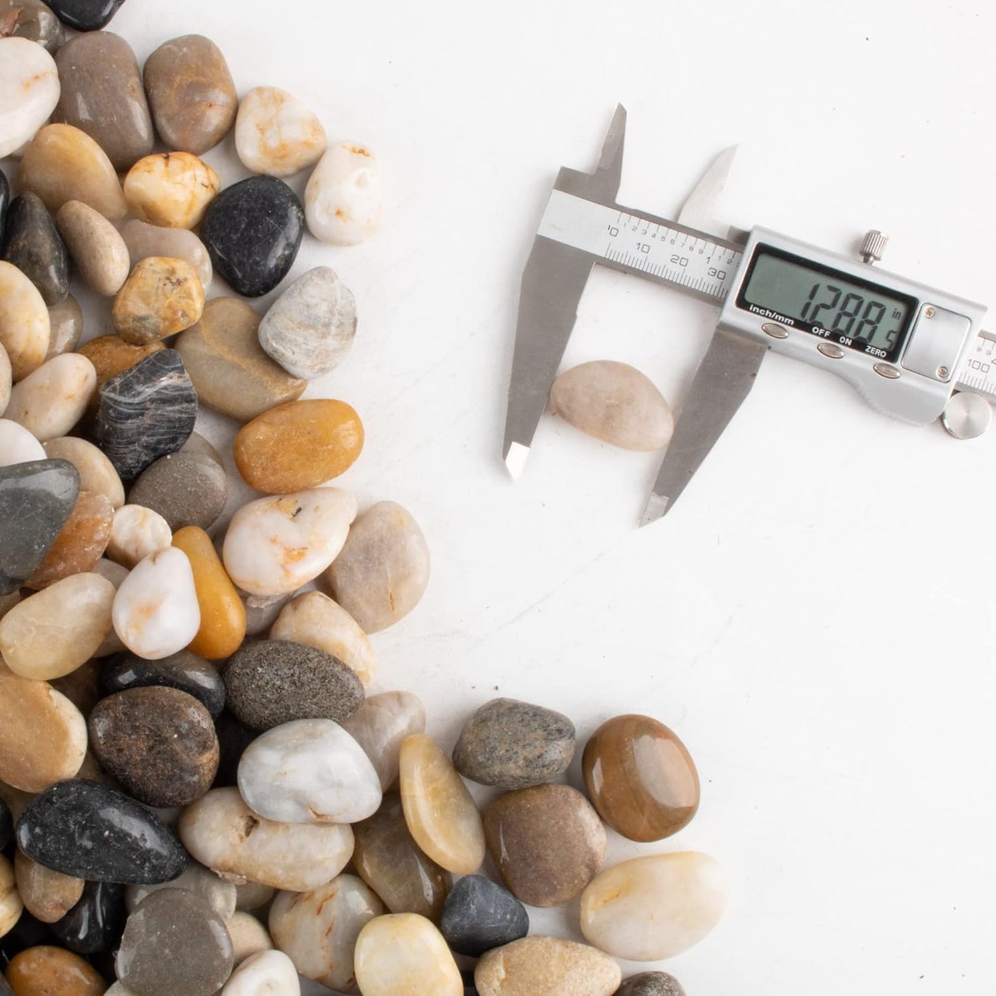 Anothera 18-lb Bulk Bag Pebbles for Plants 1-1.5 ” Aquarium Gravel River Rocks Garden Outdoor Decorative Stones