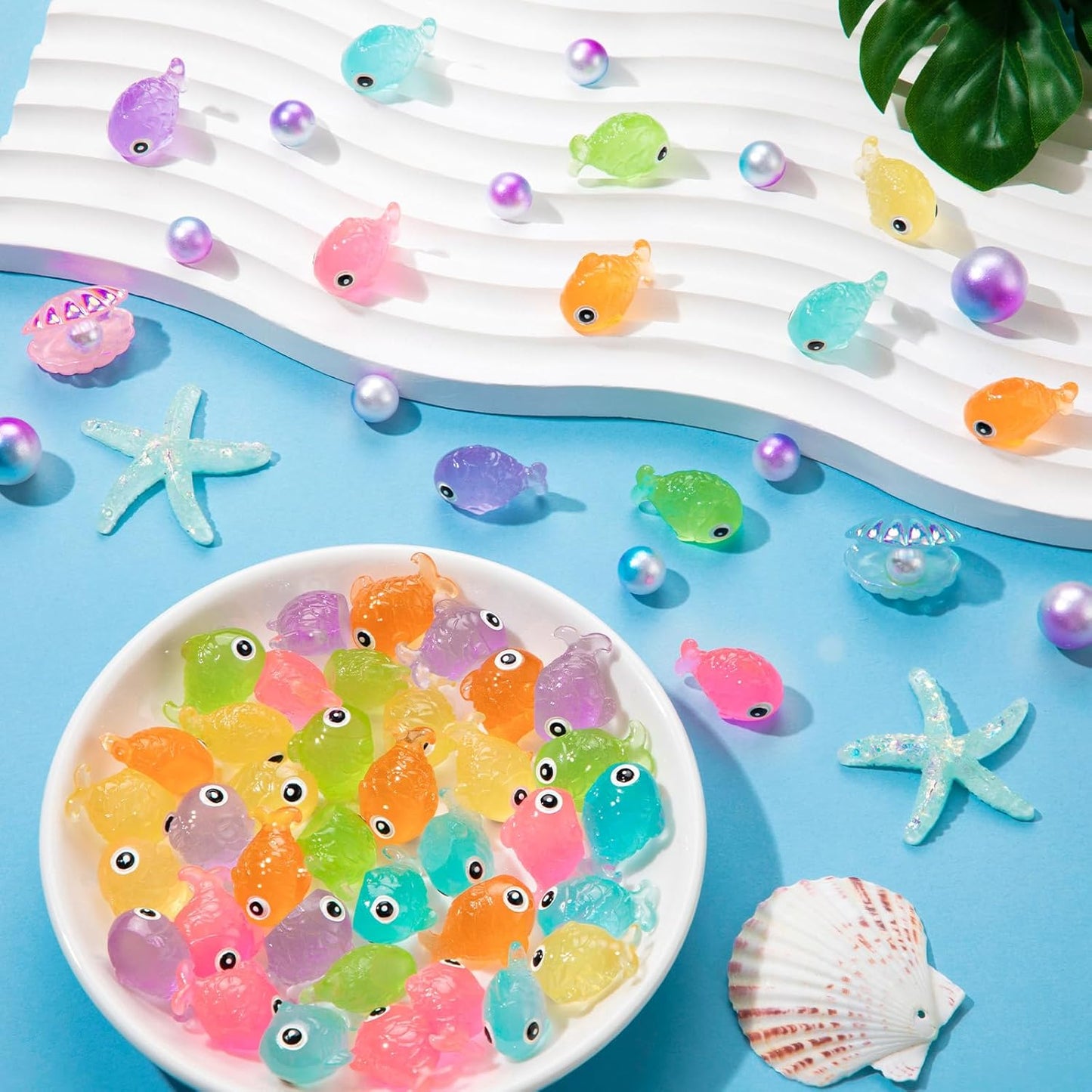 96Pcs Luminous Mini Resin Fish, Miniature Glow in Dark Fish Figurines for Garden, Aquarium, Dollhouse Decor & Crafts