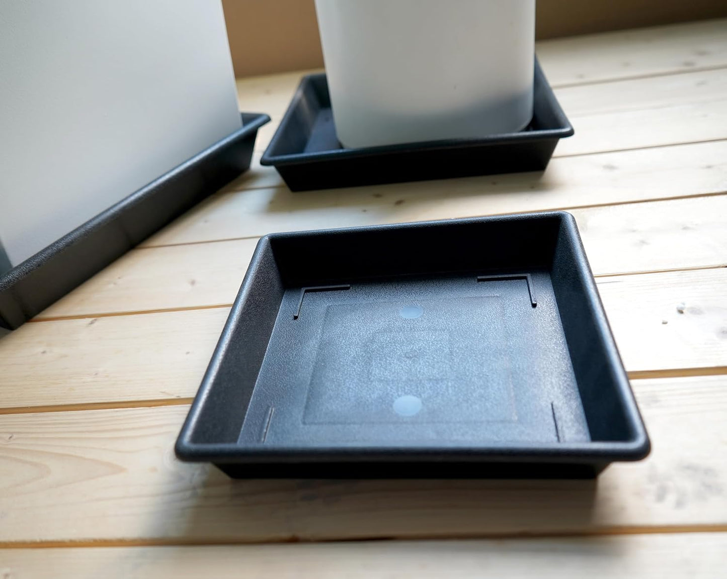 Square Plant Saucer 20 Inch 2 Pack 16 18 20 Extra Large Plant Trays for Pots Heavy Duty Plastic Plant Saucers for Indoors Outdoors, Flower Pot No Holes Plant Drip Trays