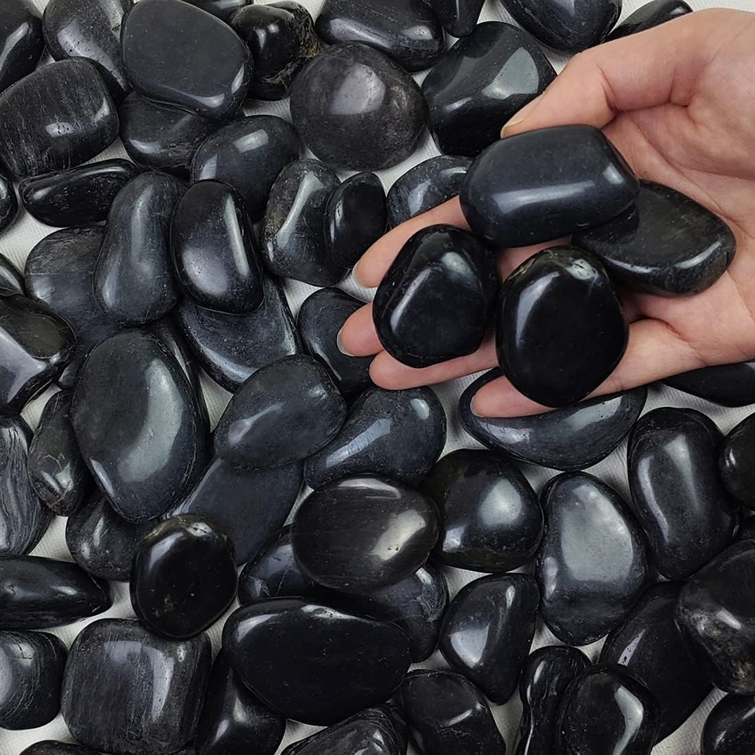 5 lbs Polished Black River Rocks, 1-2 Inch Decorative Pebbles for Indoor Plants. Black Stones for Planters, Vase, Garden Landscape and Outdoor Decorative Stones
