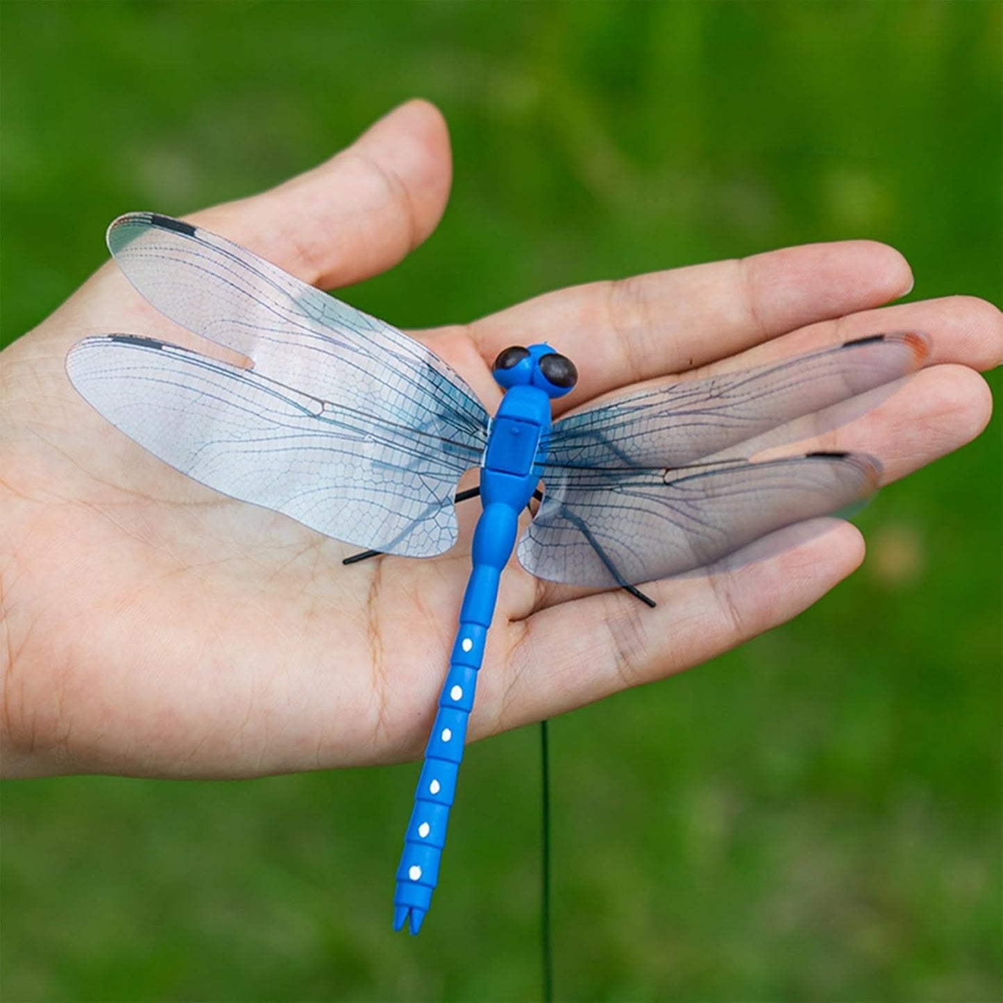 8 Pcs Dragon Fly Clips for Bugs Repellent, 3D Artificial Dragonfly Hat Clip, Dragonfly Garden Decor (8, 4 Colors)