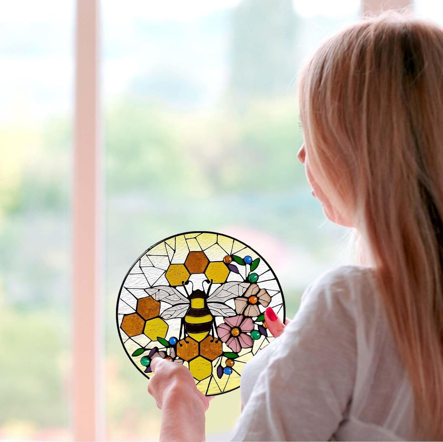 Honeycomb Sun Catcher Stained Glass Window Hanging Gifts for Women Bee Wall Decor Handmade Sun Catcher Decoration for Home Garden Housewarming Gifts