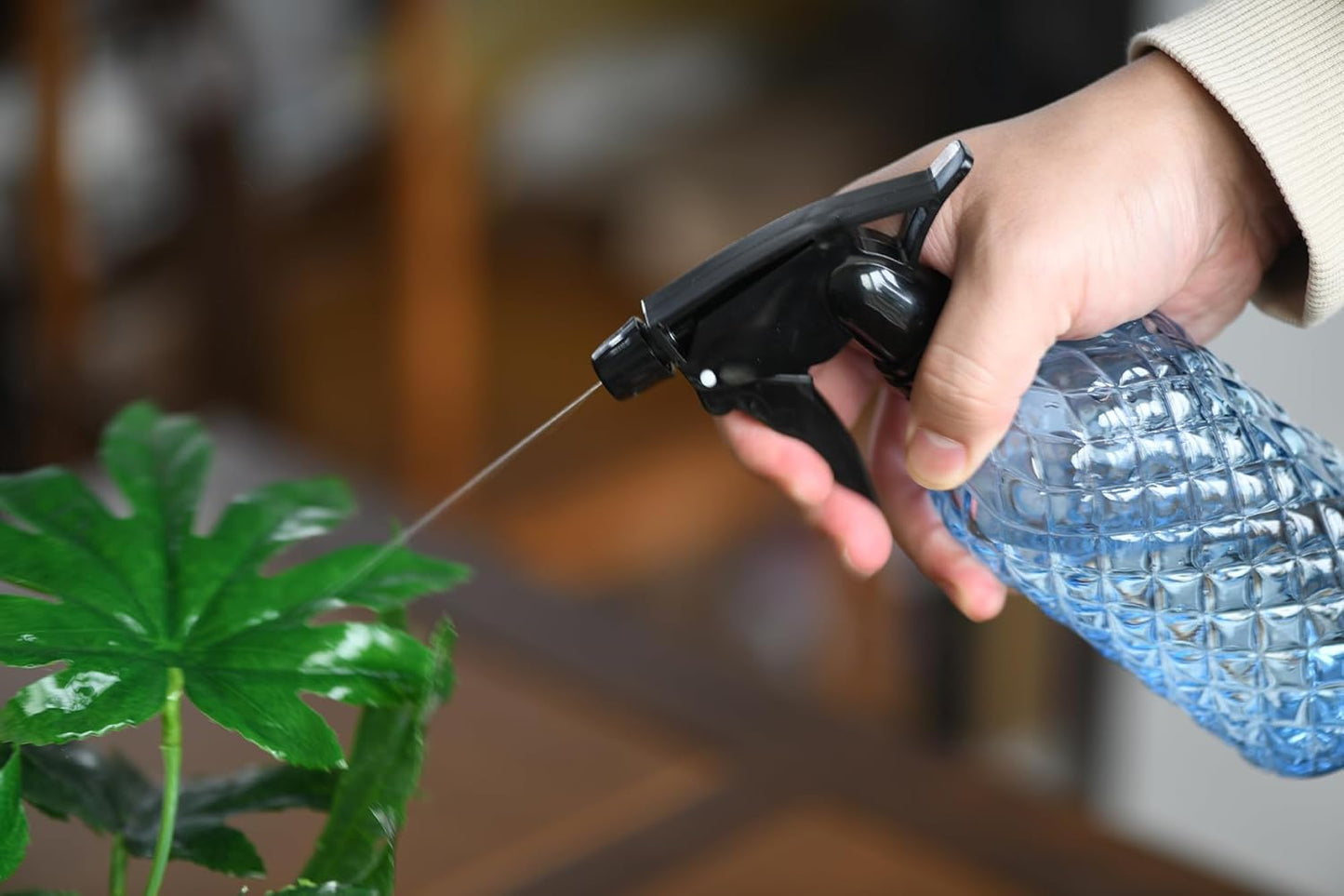 Glass Handheld Spray Bottle - 12oz Refillable Bottle ，Adjustable Nozzle Watering Can for Garden Plants Cleaning Solutions (Blue)