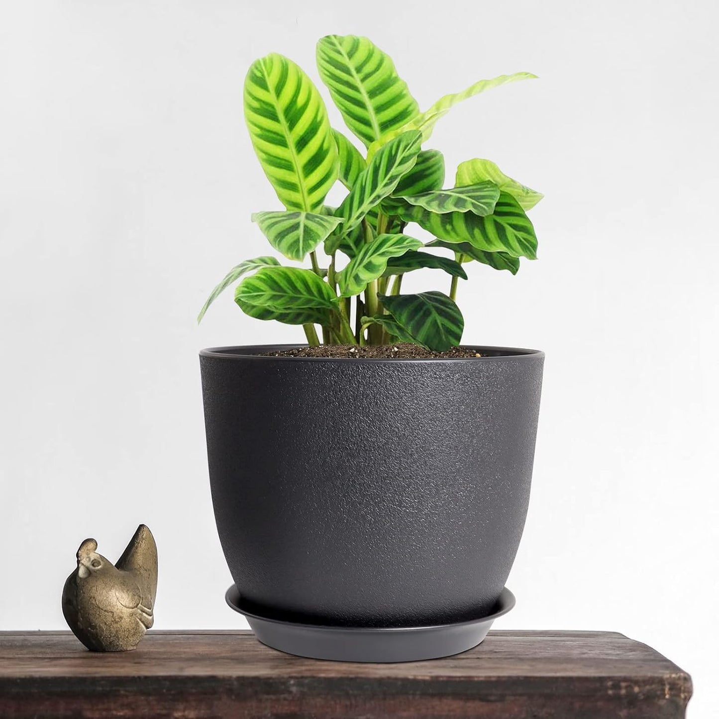 Modern Plant Pots Set, 9/8/7.5 inch Plastic Planters for Indoor Plants, Stylish Flower Pots with Drainage Holes and Saucers for House Plants and Flowers, Black