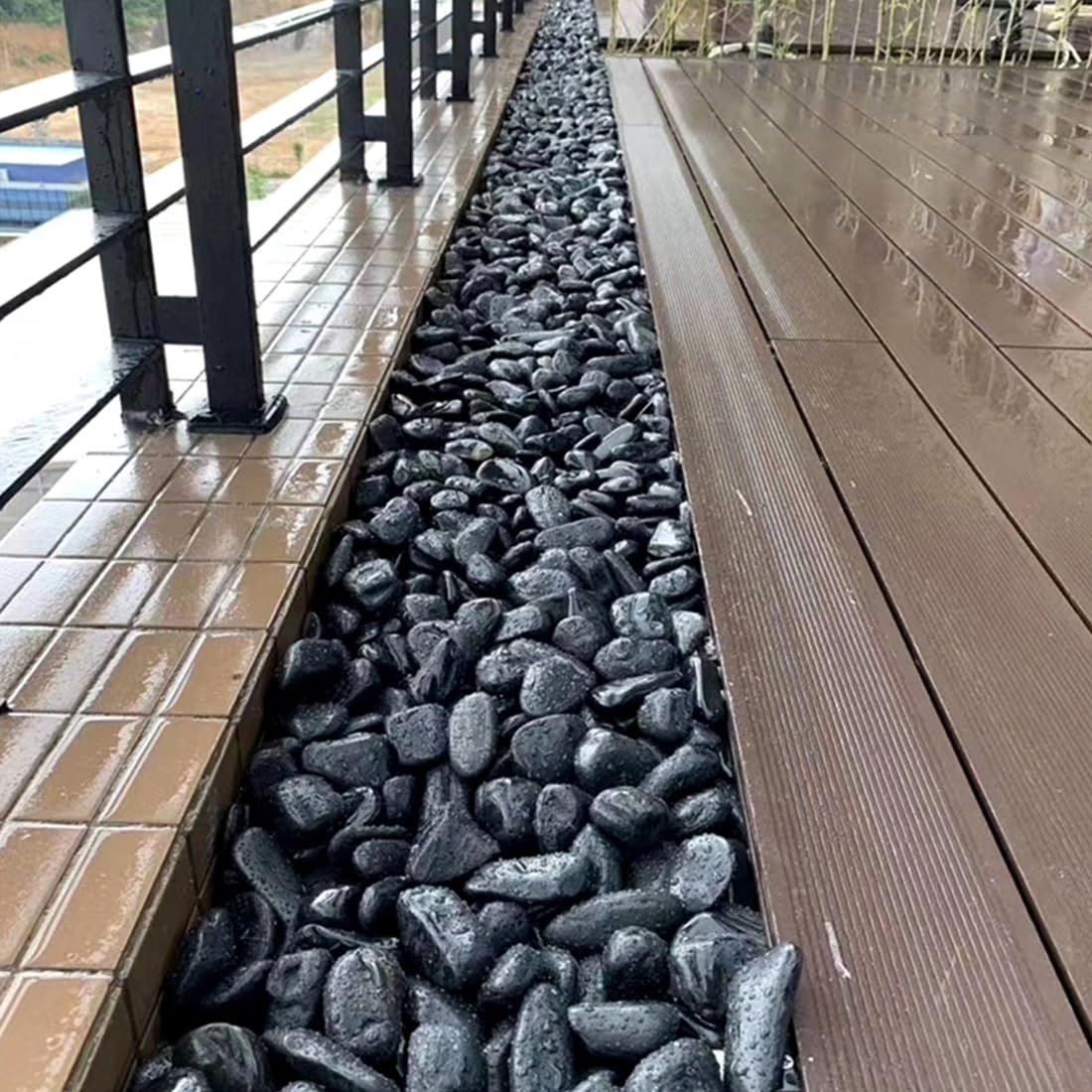 40lbs Black Rocks for Landscaping, 2-3 Inch High Polished Pebbles Natural Large River Rocks for Plants, Decorative Stones Garden Outdoor and Indoor DIY Vase Filler Fish Tank Aquariums