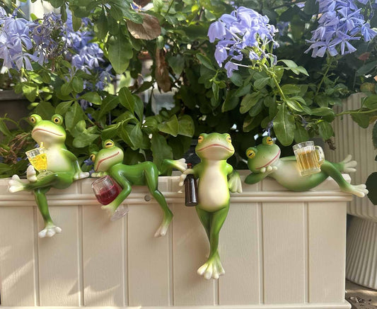 4 PCS Tipsy Frog Statues Pot Hugger Decorations for Plant, Miniature Frog Figurines Women Gifts Garden Decor Outdoor Plant Hangers Decor for Yard,Flower,Lawn Ornament
