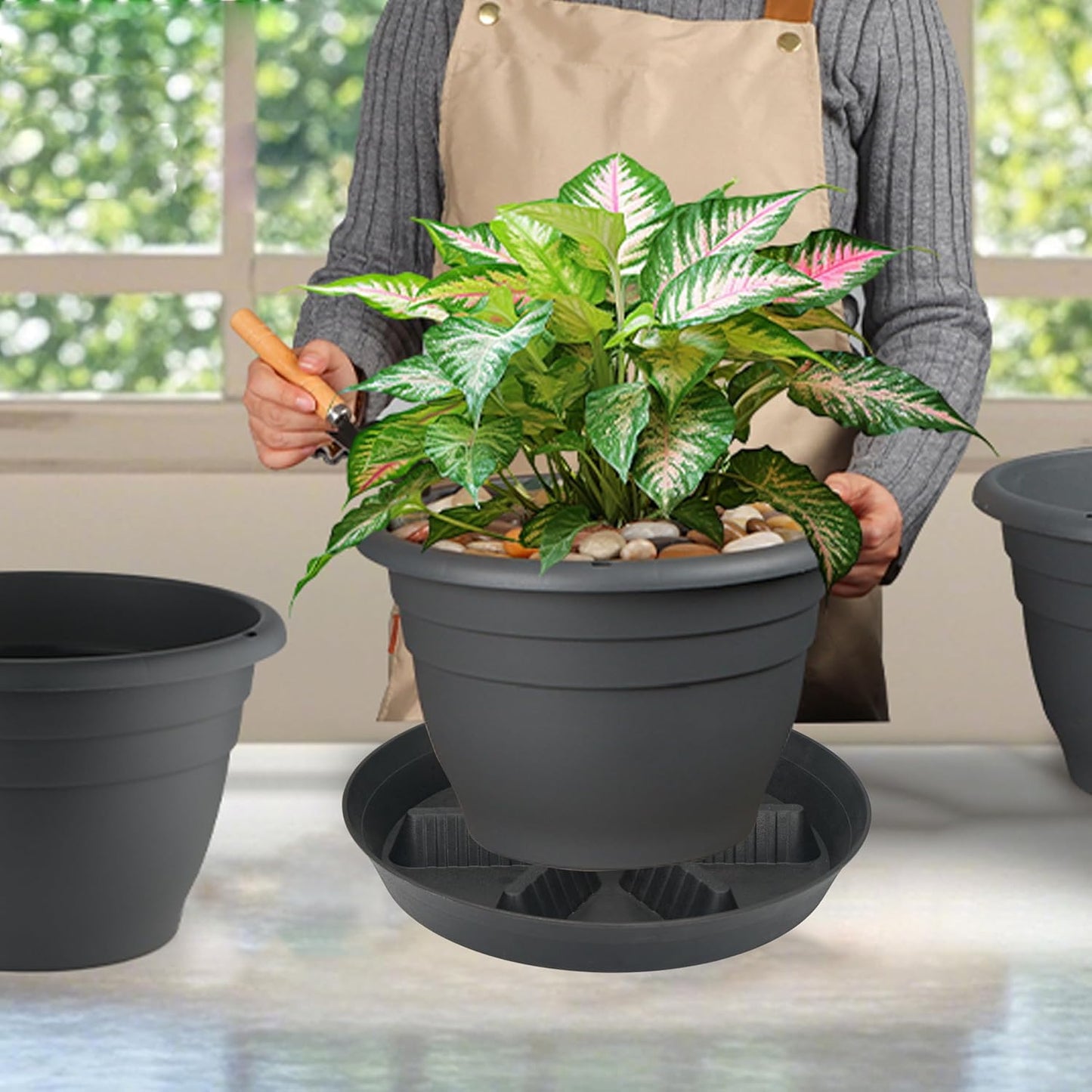 2 Pack Plant Saucer 17 inch 2 Pack, Raised Middle Plant Trays for Pots, Large Plastic Plant Saucers for Indoors, Water Tray for Plants,Drip Trays Plant Stand Water Catcher Tray, Pot Saucers for Plants