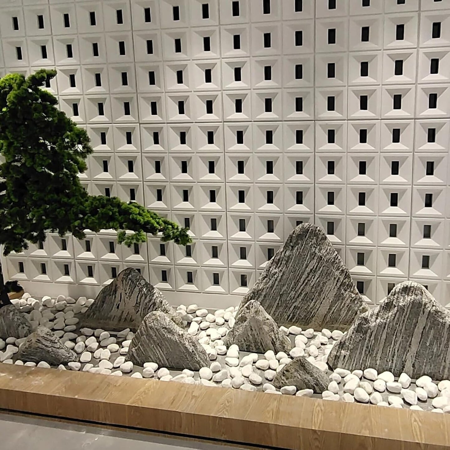 40 lbs White River Rocks for Garden, 2-3 Inch Large Aquarium Gravel. Decorative Stones for Plants, Vases, Cactus, Landscaping and Home Decor