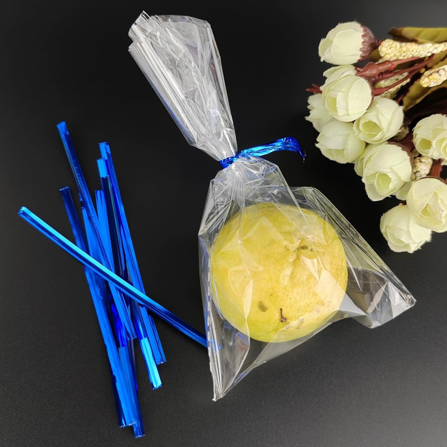 400 Pcs Metal Twist Ties 4 Inches Twist Straps for Bread Bags Candy Bags Snack Bags Halloween Party Cake Favor (Green)