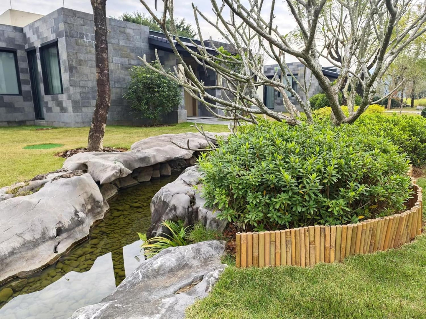 Bamboo Short Fence Outdoor Landscape Edging Flexible Decorative Border 7.8'' H x 47'' L