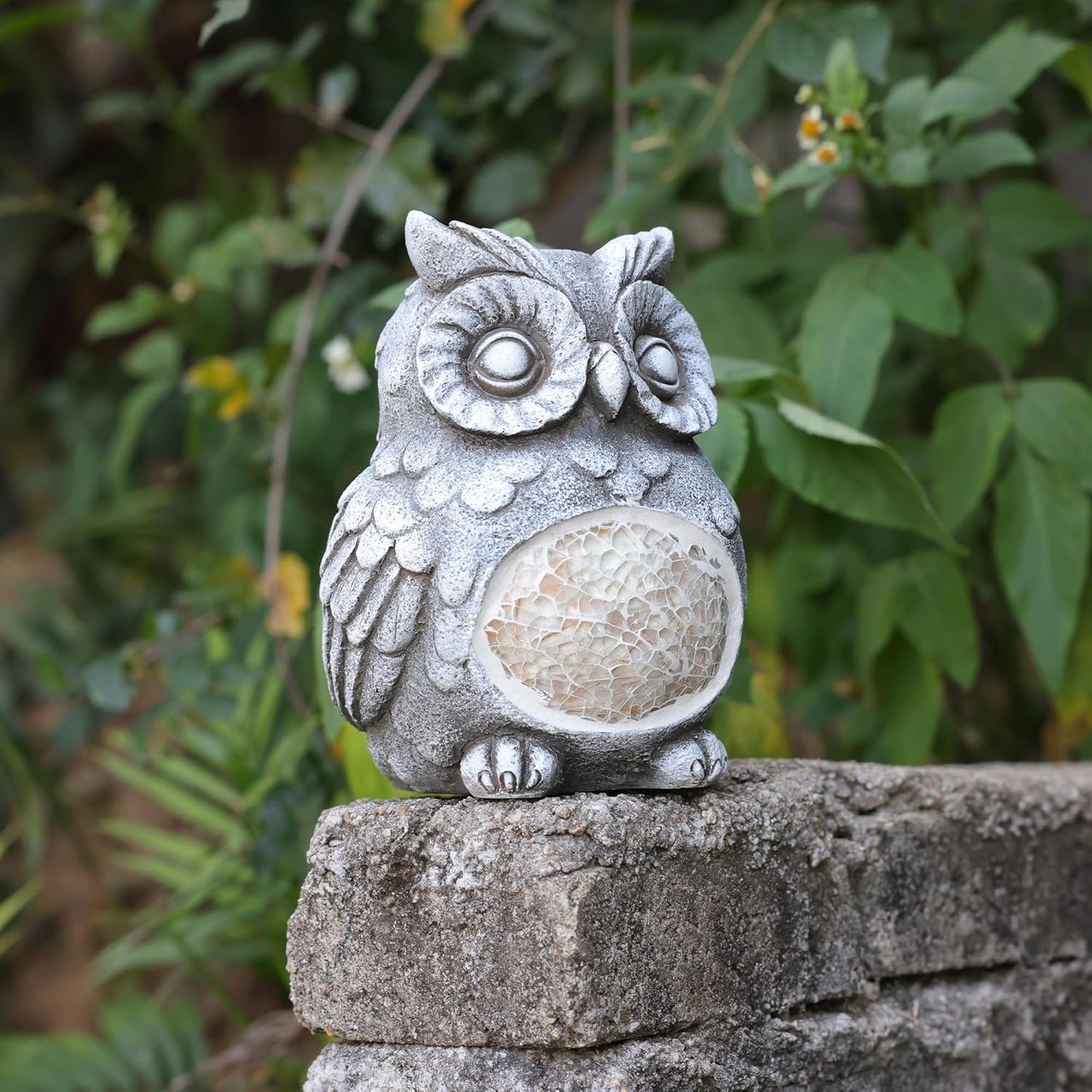 Solar Owl Garden Statues Outdoor Decor Resin Owl Figurine with Solar Light for Patio,Balcony,Yard,Lawn Ornament,Perfect Garden Gift