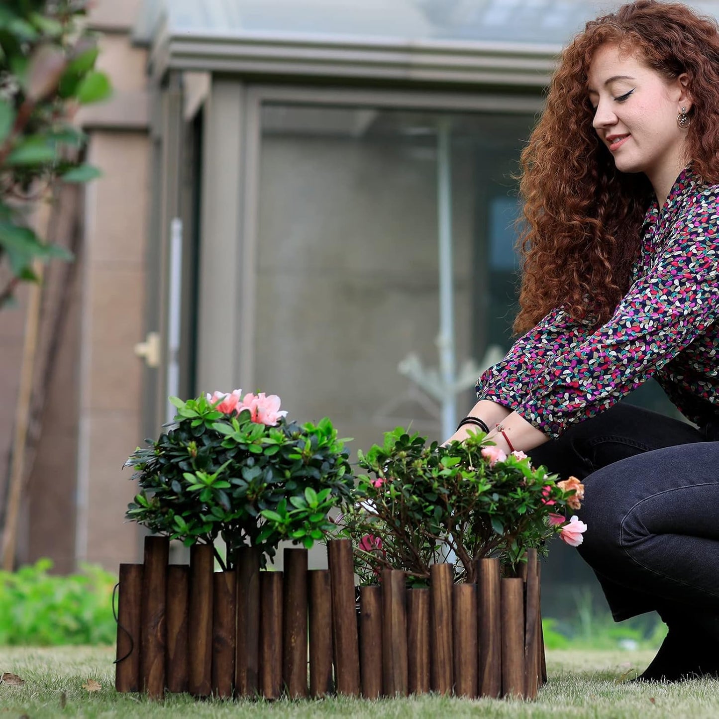 Worth Garden Wooden Staggered Short Fence - 8 in. H. x 3.7 ft. L. Burnt Wood Finish Outdoor Landscape Edging Flexible Decorative Border - Garden Yard Flower Bed Tree Fence - Stakes 4 in. Height