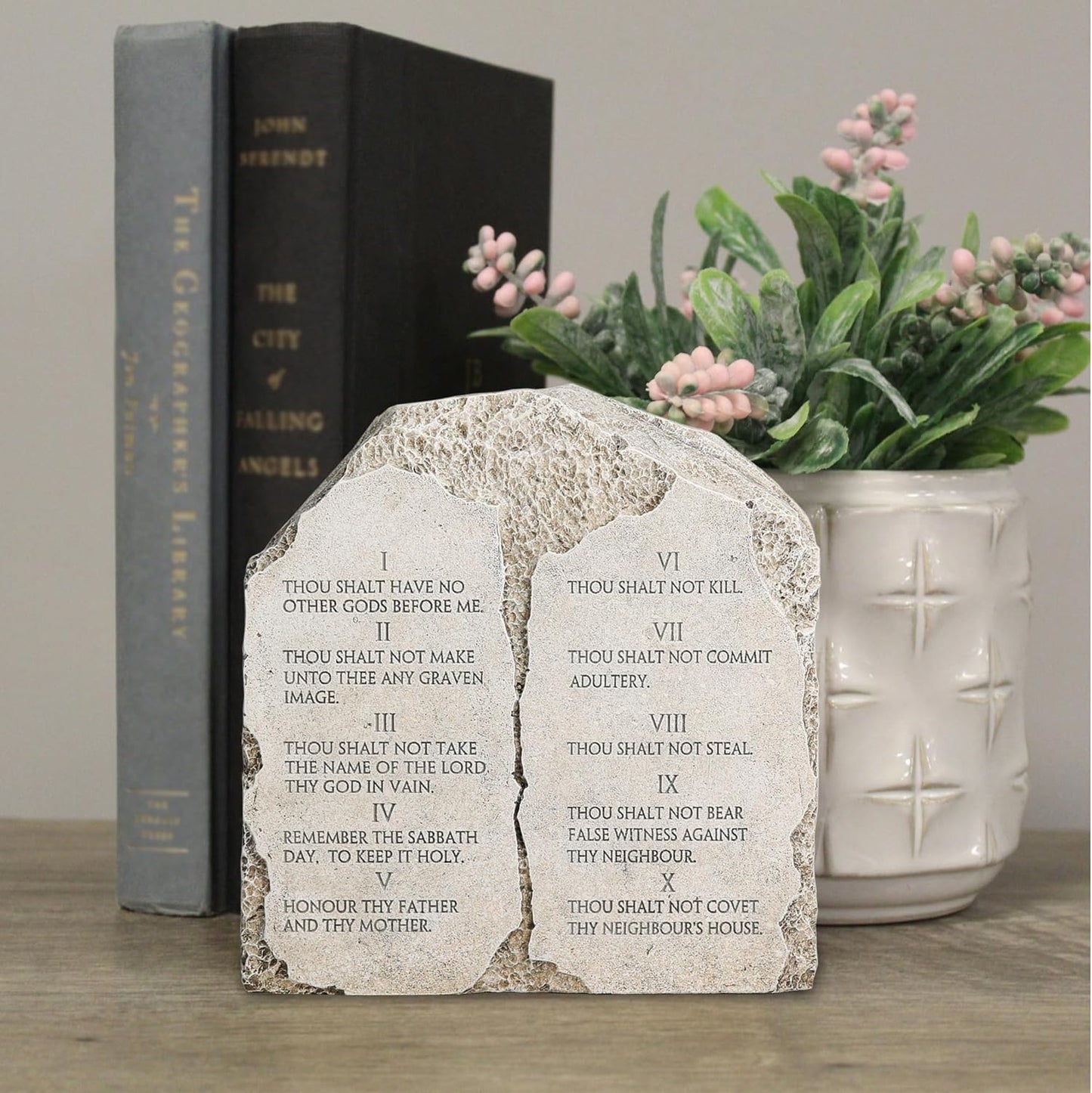 Ten Commandments Tabletop Decor - 6.8-Inch Stone Effect Religious Statue Plaque for Home, Office, or Church Inspritional Table Decor Los 10 mandamientos
