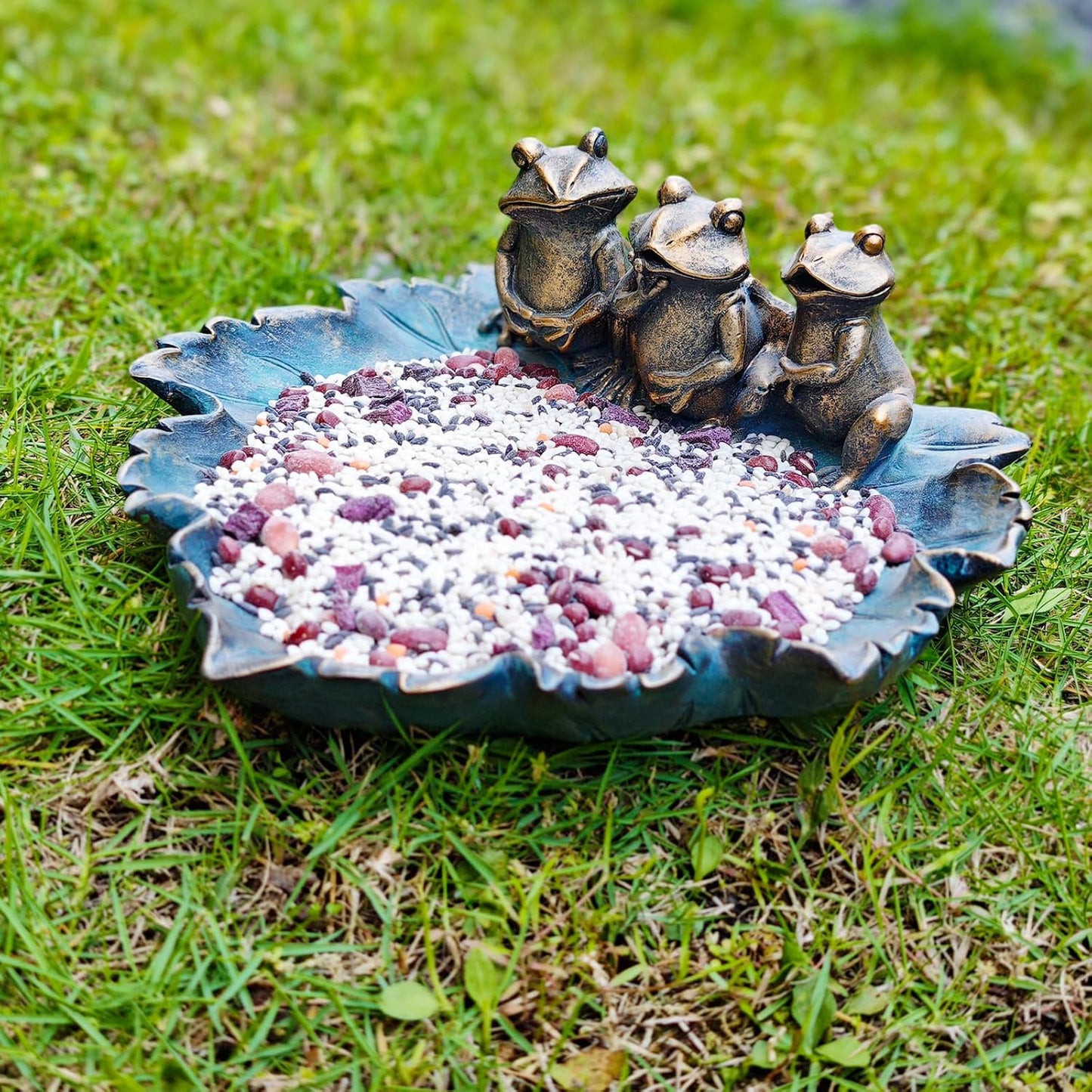 Frog Bird Feeders, Bird Baths for Outdoors, Resin Birdbath Bowl, Outdoor Polyresin Frogs on Leaf Bath Bowl for Outside Yard Table Decor