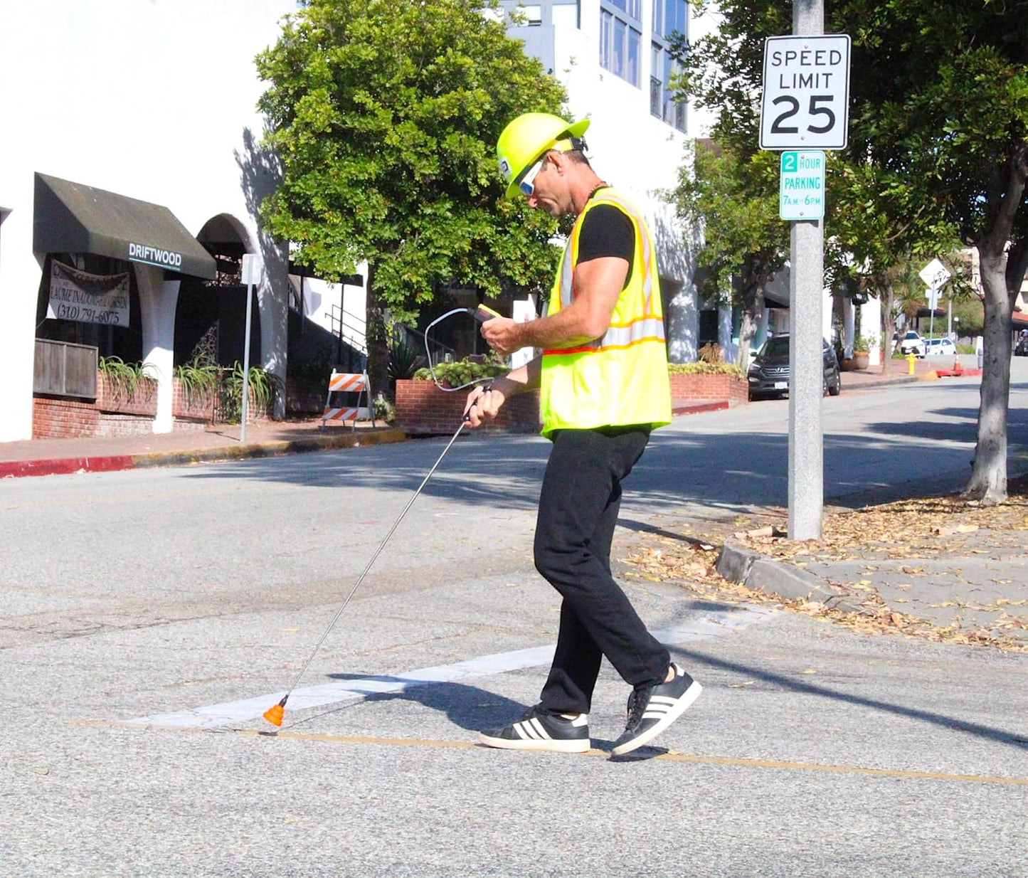 Hydrogen Gas Analyzer by Forensics | USA NIST Calibration |Range: 0-1000ppm | Resolution: 1ppm | Built-in Pump & 4ft Probe |