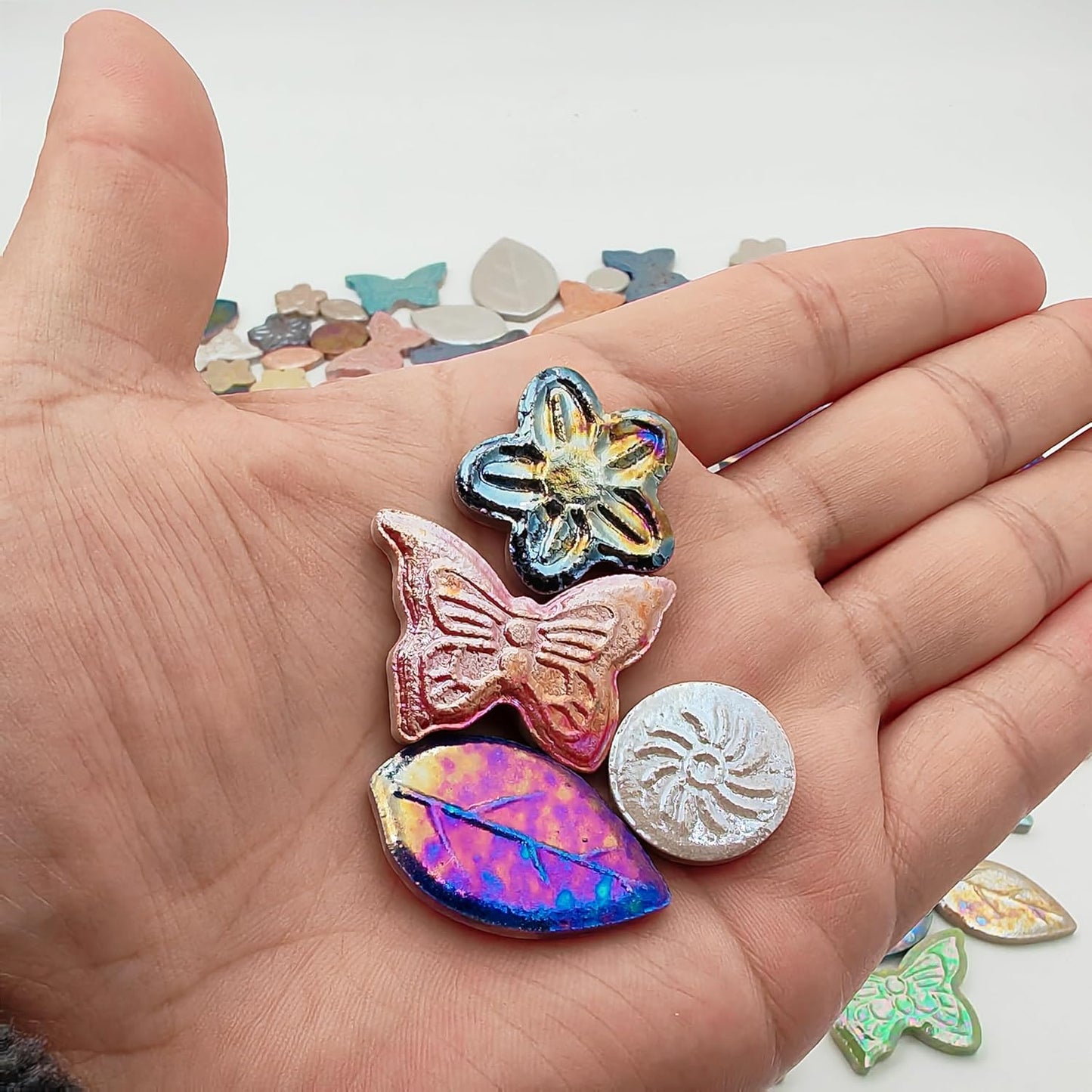 500g/1.1lb Random Color Irregular Ceramics Mosaic Tiles,DIY Making Creative Ceramic Mosaic Tiles for DIY Craft Plates Flowerpots Vases Cups Mosaic Making Supplies (Leaves+Flowers+Butterflies+Round)