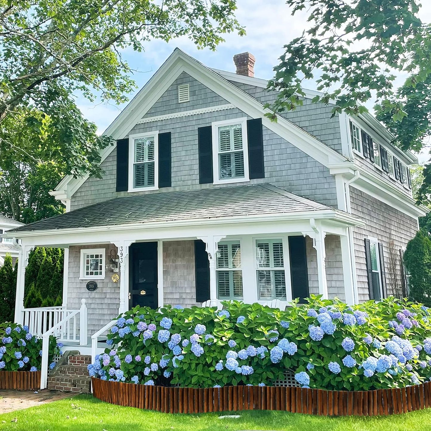 Worth Garden Wooden Short Fence Edging - Burnt Wood Finish Outdoor Lawn Landscape Edging - Flexible Decorative Border - Tree Fence - 11.8'' H x 42'' L - K624A05